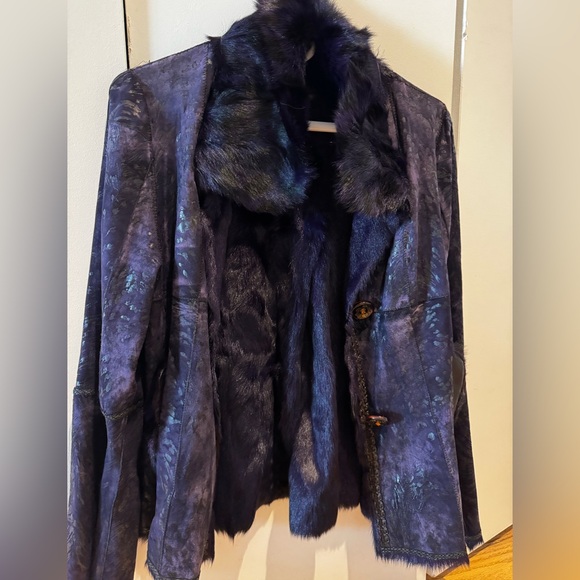 Faux Fur Reversible Jacket - Picture 5 of 6